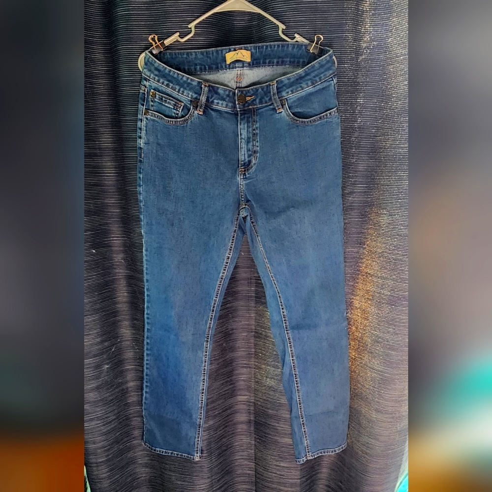 Blue mountain size 12